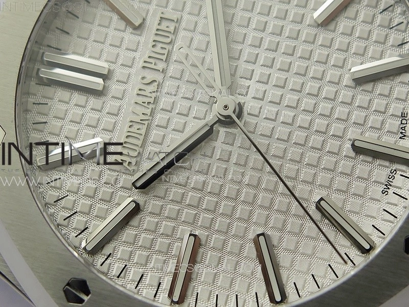 Royal Oak 41mm 15510 50th SS ZF 1:1 Best Edition Silver White Textured Dial on SS Bracelet A4302