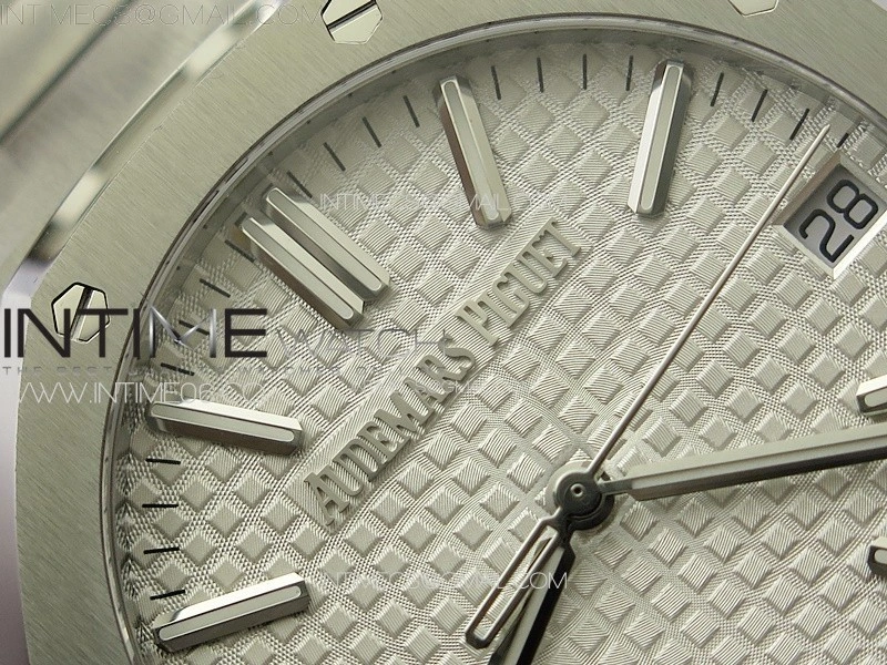 Royal Oak 41mm 15510 50th SS ZF 1:1 Best Edition Silver White Textured Dial on SS Bracelet A4302
