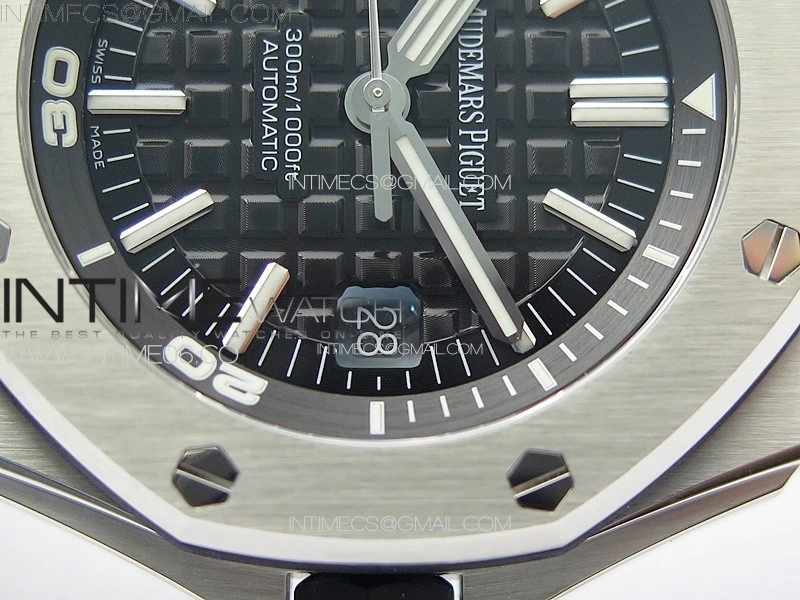 Royal Oak Offshore Diver 15703 APSF 1:1 Best Edition Black Dial on Black Rubber Strap A3120 Super Clone V3
