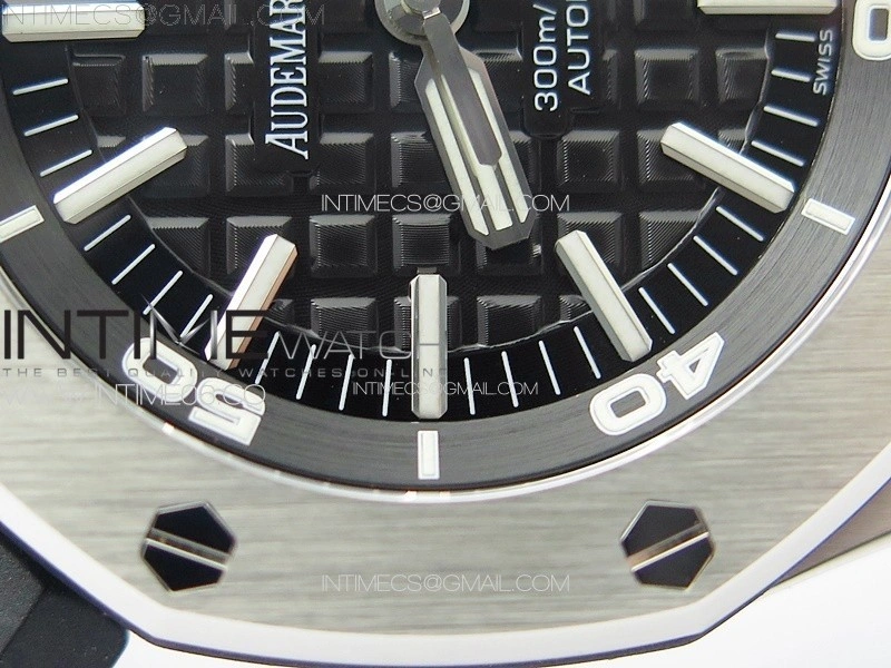 Royal Oak Offshore Diver 15703 APSF 1:1 Best Edition Black Dial on Black Rubber Strap A3120 Super Clone V3