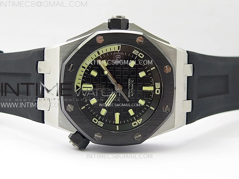Royal Oak Offshore Diver 15720 Ceramic Bezel APSF 1:1 Best Edition Black Dial on Black Rubber Strap SA4308
