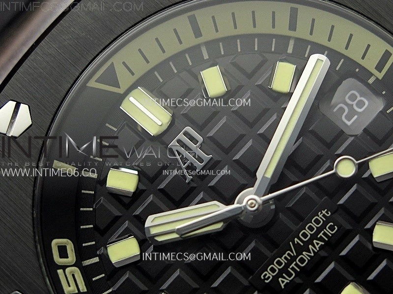 Royal Oak Offshore Diver 15720 Ceramic Bezel APSF 1:1 Best Edition Black Dial on Black Rubber Strap SA4308