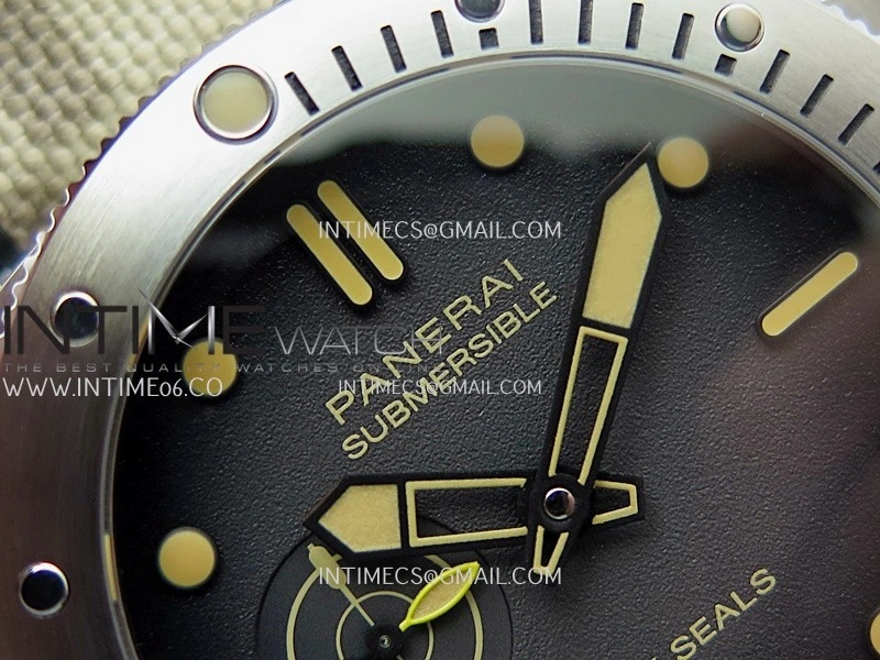 PAM1518 Submersible 44mm VSF 1:1 Best Edition Gray Ombre Dial on Camouflage Strap P900
