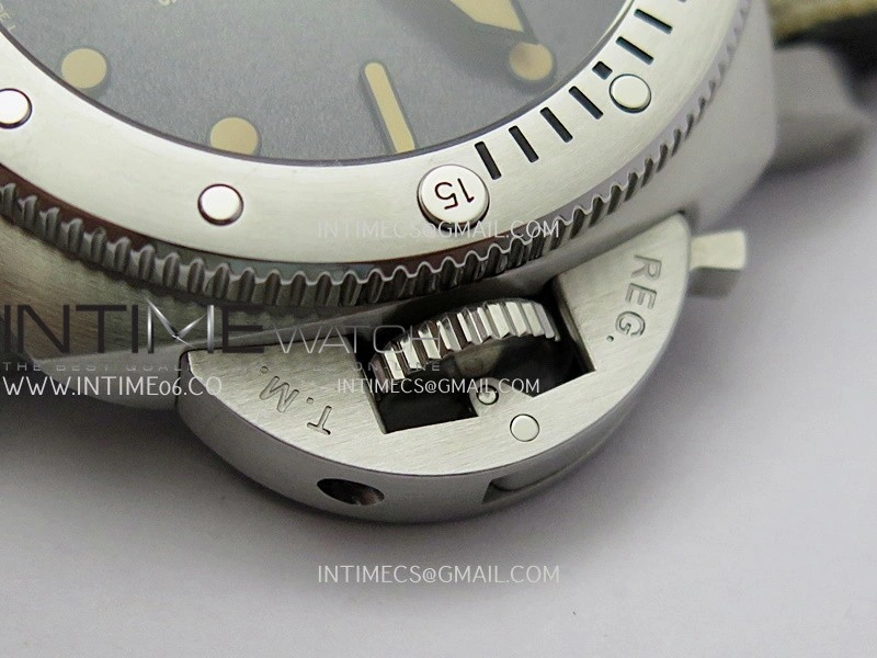 PAM1518 Submersible 44mm VSF 1:1 Best Edition Gray Ombre Dial on Camouflage Strap P900