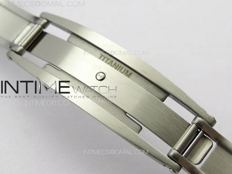 RM035-02 Forged Carbon Case KUF Best Edition Blue Crown on Blue Rubber Strap MIYOTA8215