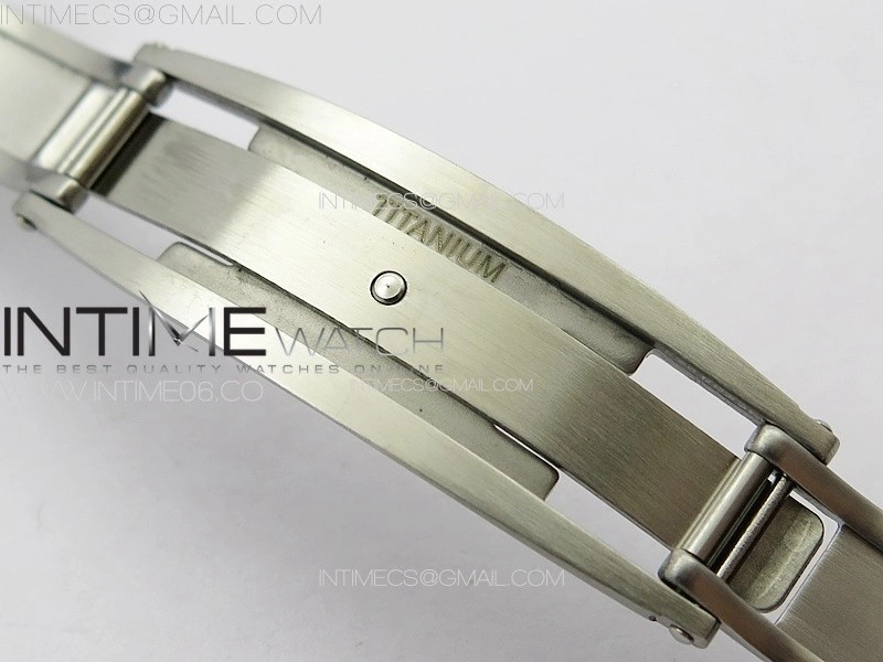 RM035-02 Forged Carbon Case KUF Best Edition Red Crown on Black Rubber Strap MIYOTA8215