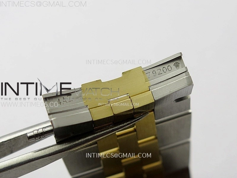 GMT-Master II 126713 GRNR C+F 1:1 Best Edition on Black Dial SS YG Bracelet Super Clone VR3285 CHS