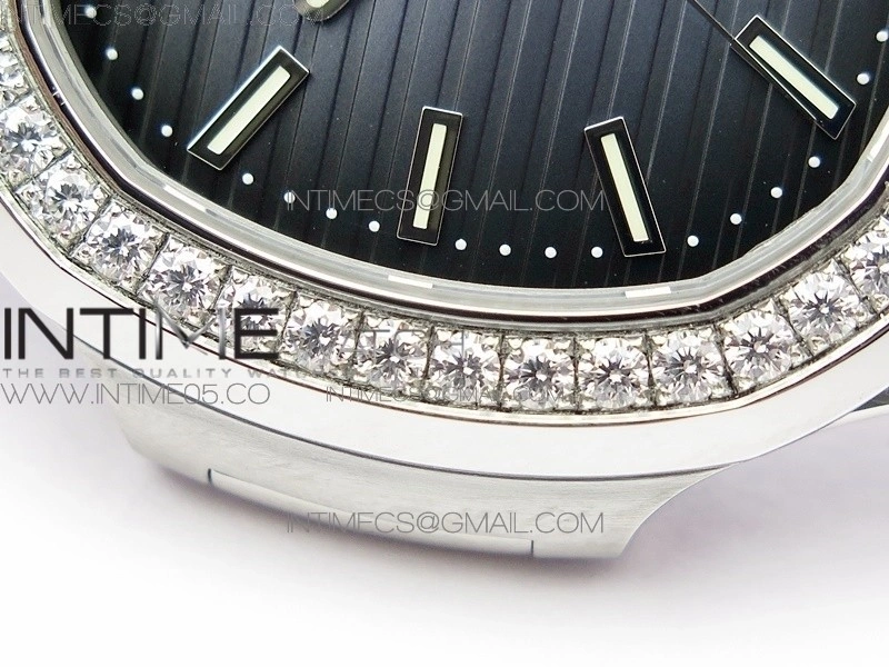 Nautilus Jumbo 5713 Super Replication PPF 1:1 Best Edition Blue Textured Dial on SS Bracelet PPF324