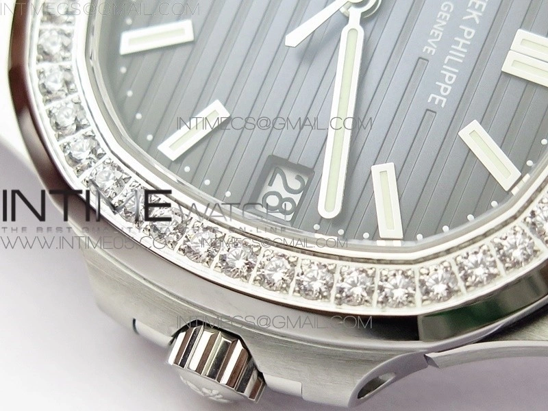Nautilus Jumbo 5713 Super Replication PPF 1:1 Best Edition Blue Textured Dial on SS Bracelet PPF324