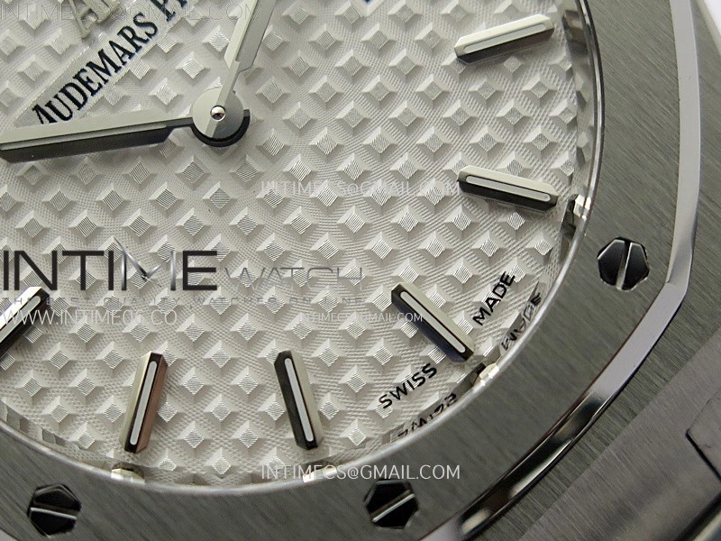 Lady Royal Oak 33mm 67651 SS ZF 1:1 Best Edition White Textured Dial on SS Bracelet RONDA Quartz