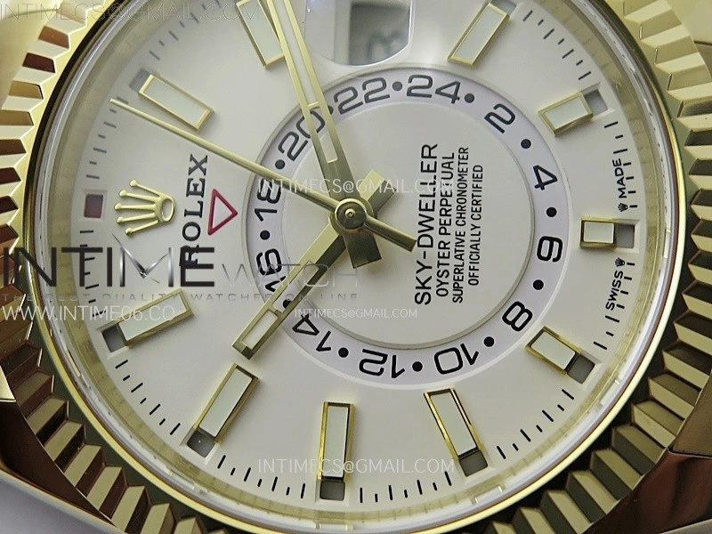 Sky-Dweller 336238 YG Noob 1:1 Best Edition White Dial on Black Rubber Strap Asian 23J to 9001