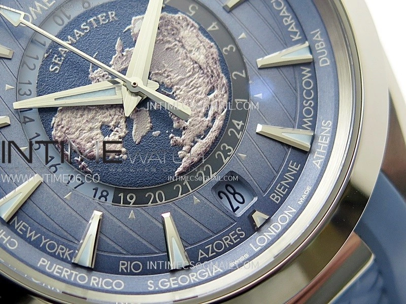 Aqua Terra GMT Worldtimer 43mm VSF 1:1 Best Edition Summer Blue Dial on Blue Rubber Strap A8938 Super Clone