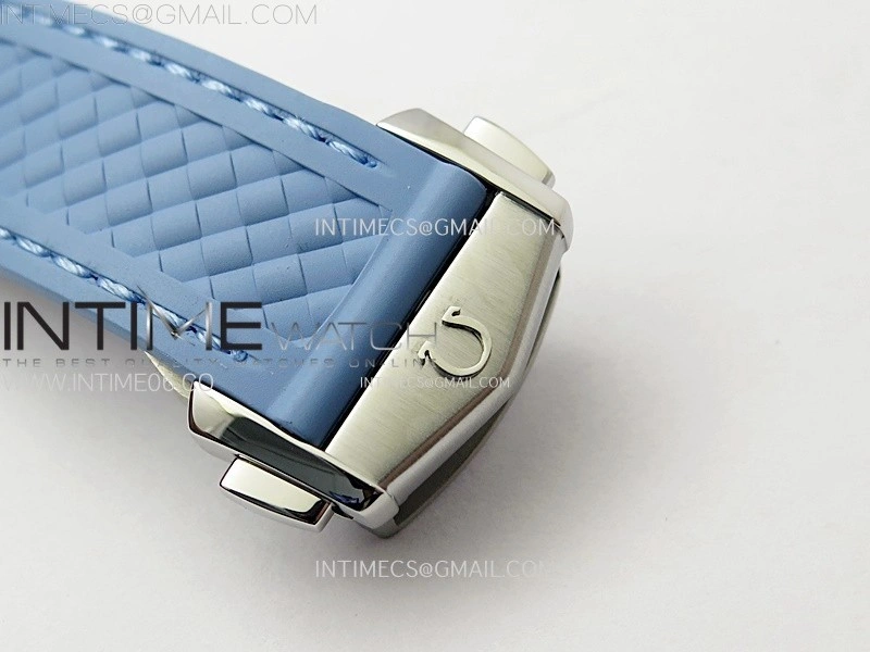 Aqua Terra GMT Worldtimer 43mm VSF 1:1 Best Edition Summer Blue Dial on Blue Rubber Strap A8938 Super Clone