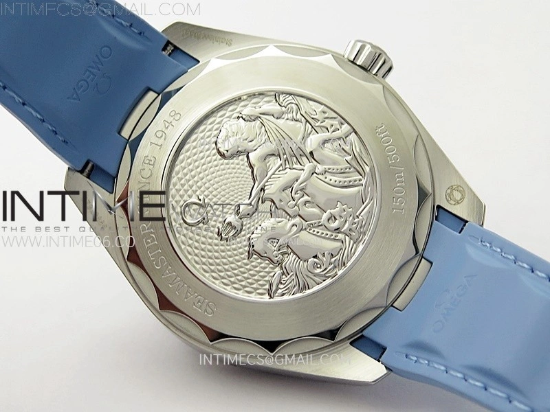 Aqua Terra GMT Worldtimer 43mm VSF 1:1 Best Edition Summer Blue Dial on Blue Rubber Strap A8938 Super Clone