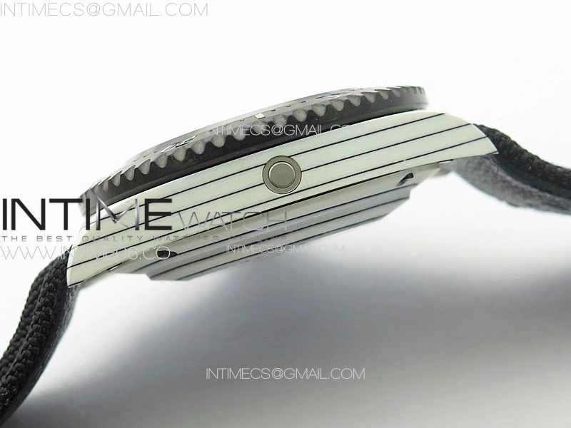 Sea Dweller 43mm White Carbon 'IRBIS' DIWF Best Edition Carbon Dial on Black Nylon Strap A2824
