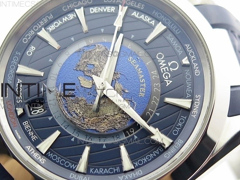 Aqua Terra 150M 43mm 24 VSF 1:1 Best Edition Blue Dial on Blue Rubber Strap A8938 Super Clone