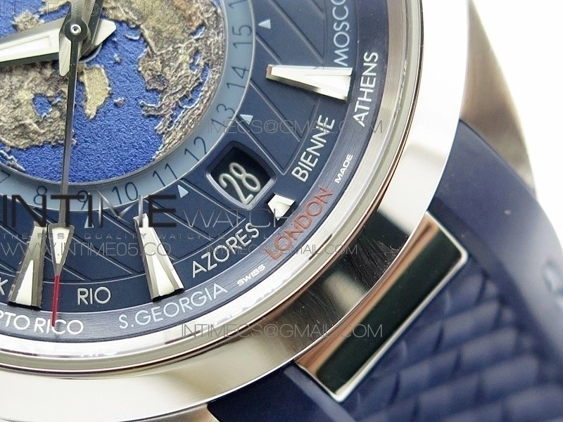 Aqua Terra 150M 43mm 24 VSF 1:1 Best Edition Blue Dial on Blue Rubber Strap A8938 Super Clone