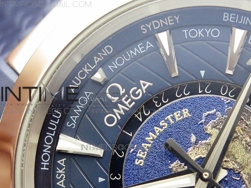 Aqua Terra 150M 43mm 24 VSF 1:1 Best Edition Blue Dial on Blue Rubber Strap A8938 Super Clone