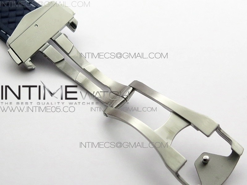 Aqua Terra 150M 43mm 24 VSF 1:1 Best Edition Blue Dial on Blue Rubber Strap A8938 Super Clone