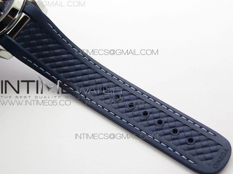 Aqua Terra 150M 43mm 24 VSF 1:1 Best Edition Blue Dial on Blue Rubber Strap A8938 Super Clone