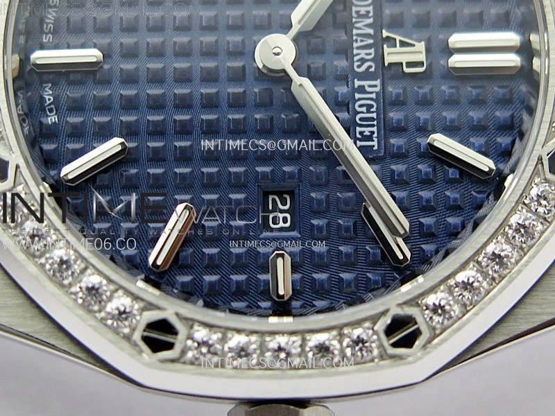 Lady Royal Oak 33mm 67651 Diamonds SS ZF 1:1 Best Edition Blue Textured Dial on SS Bracelet RONDA Quartz