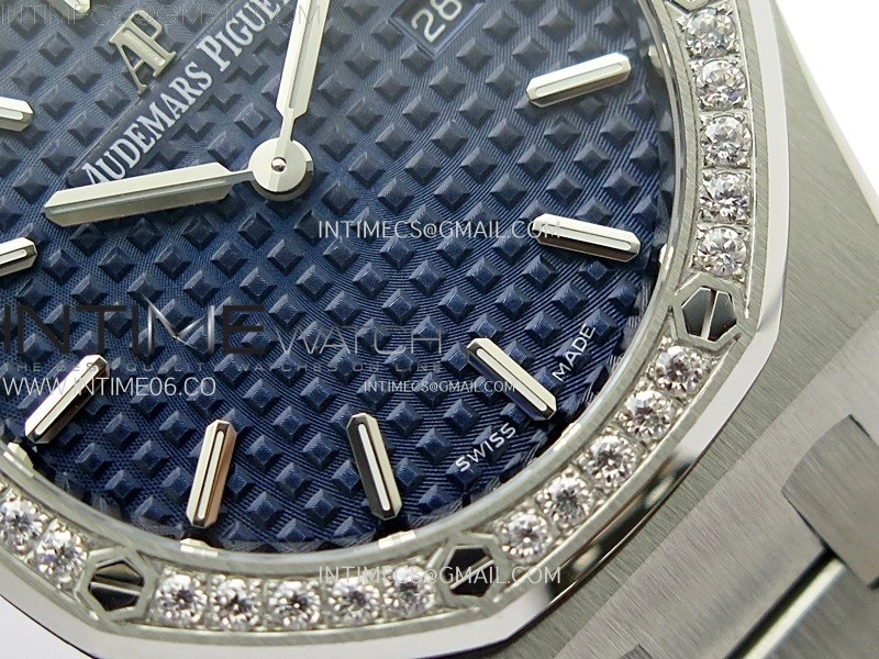 Lady Royal Oak 33mm 67651 Diamonds SS ZF 1:1 Best Edition Blue Textured Dial on SS Bracelet RONDA Quartz