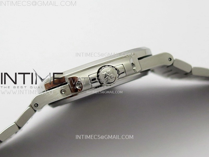 Nautilus 5712-1A 001 SS PPF 1:1 Latest and Best Edition Blue Dial on SS Bracelet PPF240 V3