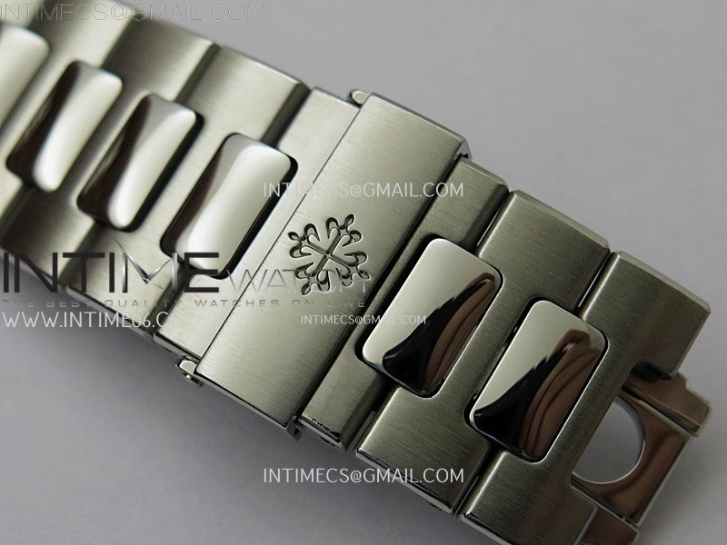 Nautilus 5712-1A 001 SS PPF 1:1 Latest and Best Edition Blue Dial on SS Bracelet PPF240 V3