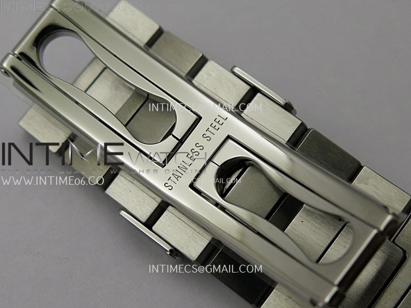 Nautilus 5712-1A 001 SS PPF 1:1 Latest and Best Edition Blue Dial on SS Bracelet PPF240 V3