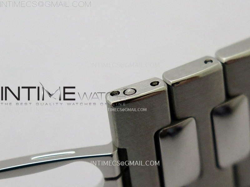 Nautilus 5712-1A 001 SS PPF 1:1 Latest and Best Edition Blue Dial on SS Bracelet PPF240 V3