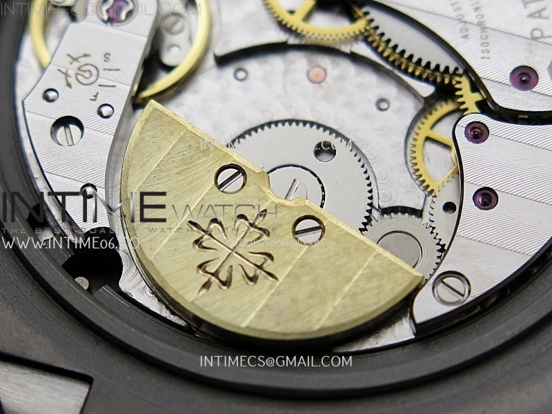 Nautilus 5712-1A 001 SS PPF 1:1 Latest and Best Edition Blue Dial on SS Bracelet PPF240 V3