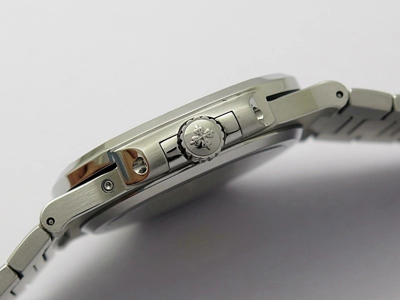 Nautilus 5712-1A 001 SS PPF 1:1 V4+ Best Edition Tiffany & Co Blue Dial on SS Bracelet PPF240