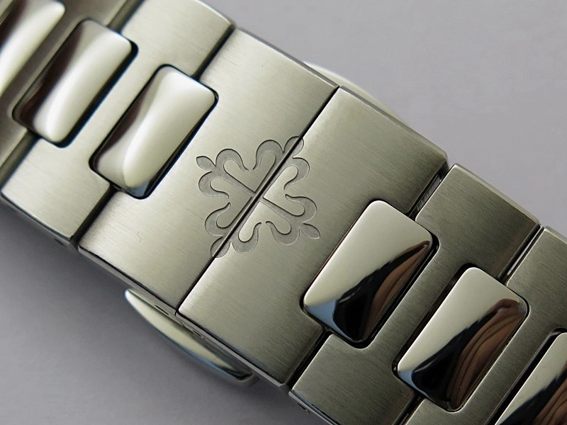 Nautilus 5712-1A 001 SS PPF 1:1 V4+ Best Edition Tiffany & Co Blue Dial on SS Bracelet PPF240