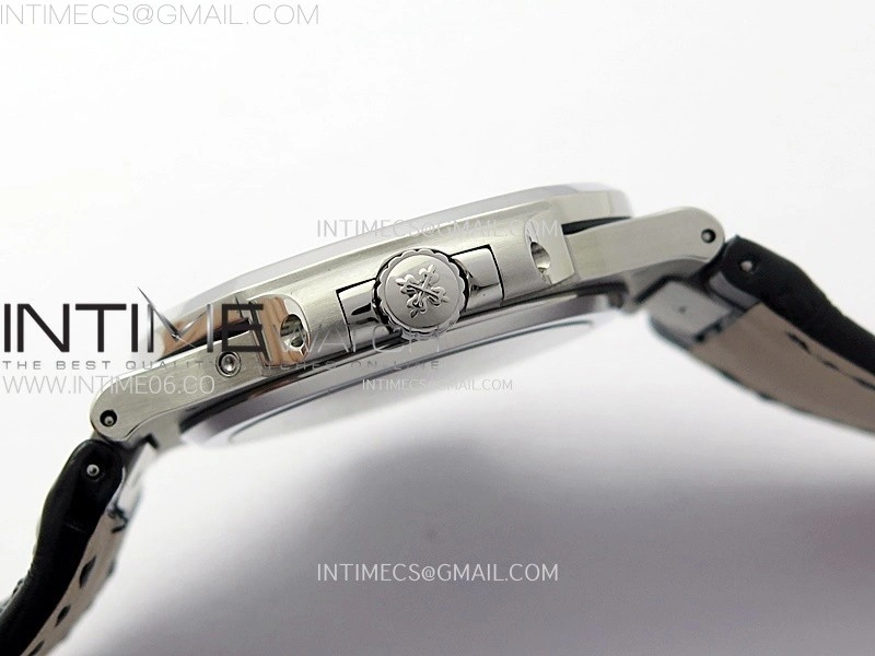 Nautilus 5712G SS PPF 1:1 Best Edition Blue Dial on Black Leather Strap A240 Super Clone V2