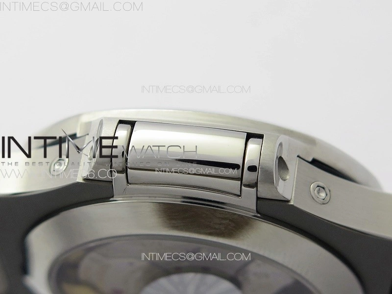 Nautilus 5726 Full Function SS PPF 1:1 Best Edition White Dial on Black Rubber Strap PPF324