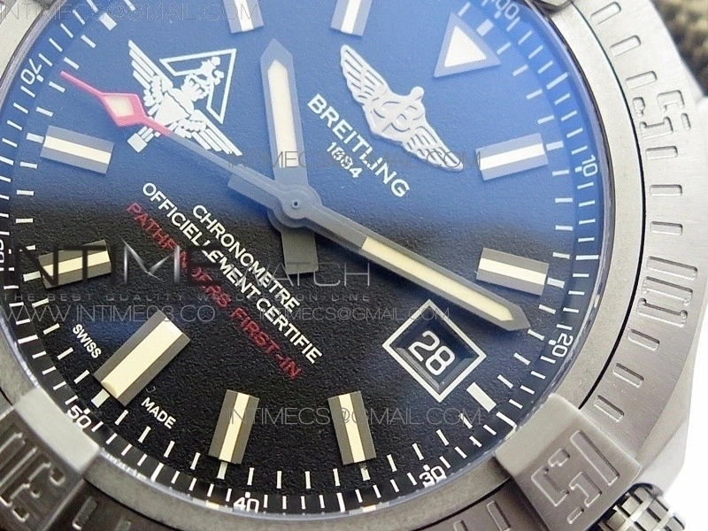 AVENGER V17310 Ti DLC 1:1 Best Edition Black Dial Pathfinders First In on Nylon Strap A2824