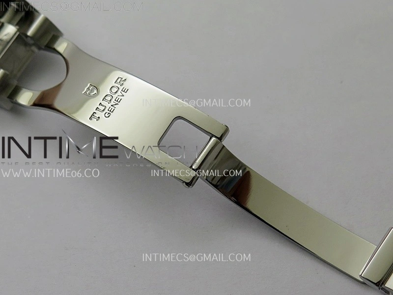 Heritage Black Bay M7941A1A0NU-0003 41mm SS ZF 1:1 Best Edition Black Dial Black Bezel on SS Bracelet A2824