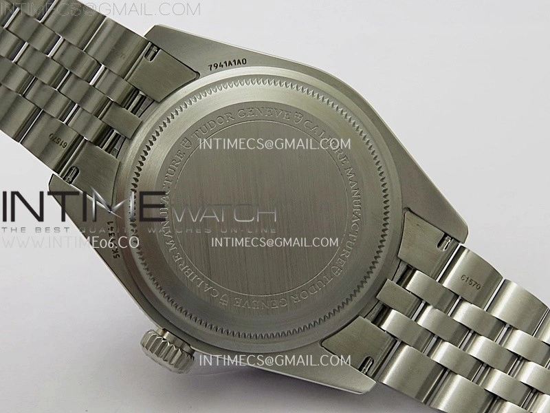 Heritage Black Bay M7941A1A0NU-0003 41mm SS ZF 1:1 Best Edition Black Dial Black Bezel on SS Bracelet A2824