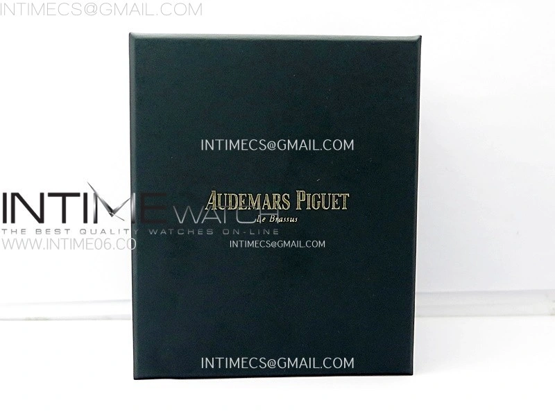 Audemars Piguet VIP Travel box with cards