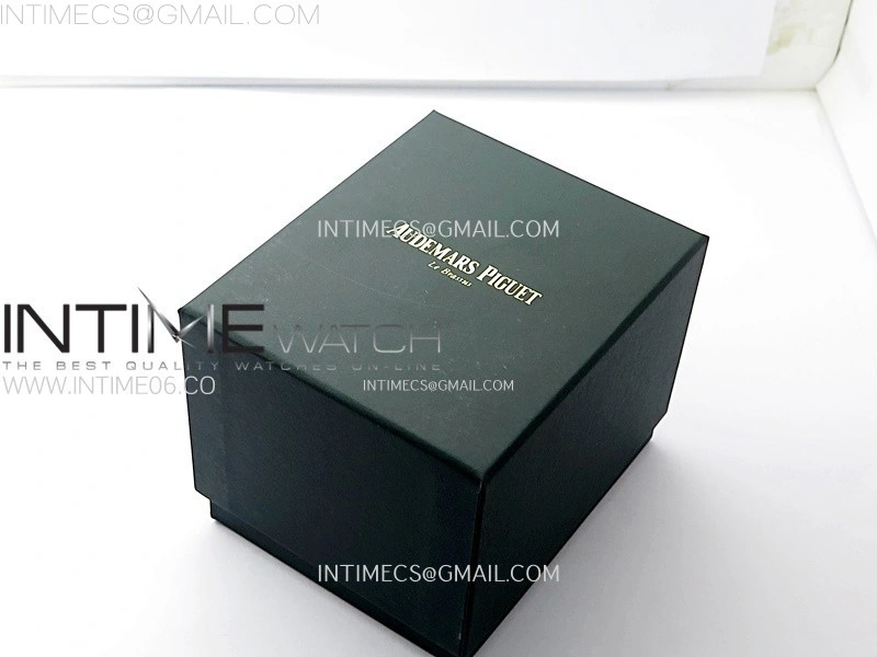 Audemars Piguet VIP Travel box with cards