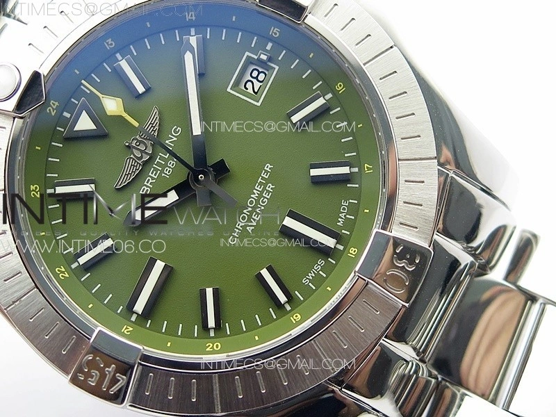 Avenger Automatic 43mm SS B50 Best Edition Green Dial on SS Bracelet A2824