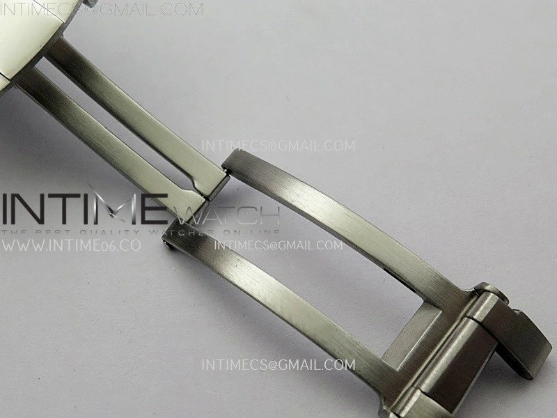 Avenger Chronometer 42mm SS BLSF 1:1 Best Version Black Dial On SS Bracelet A2824