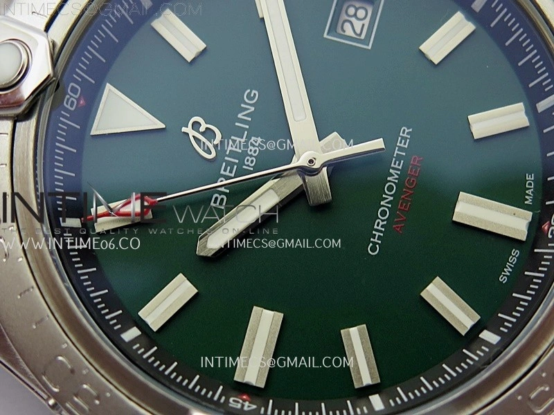 Avenger Chronometer 42mm SS BLSF 1:1 Best Version Green Dial On SS Bracelet A2824