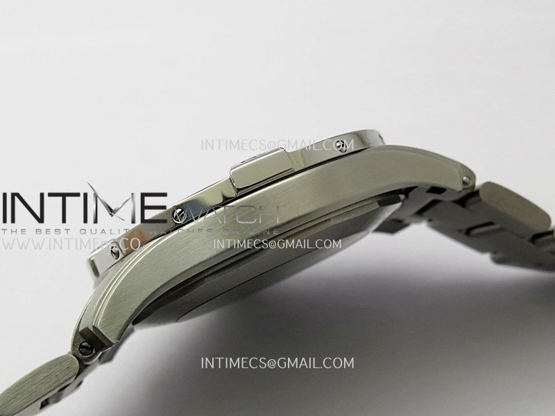 Avenger Chronometer 44mm GMT SS B50 Best Version Blue Dial On SS Bracelet A2836