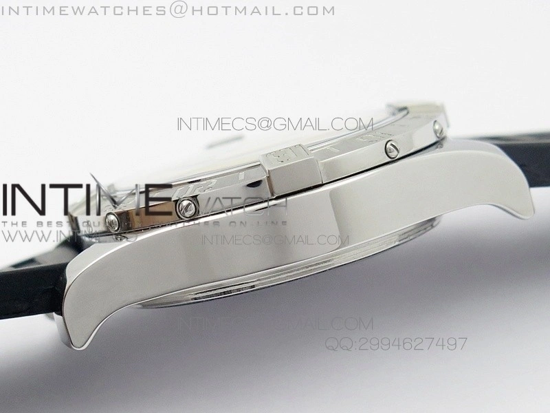 Avenger GMT SS White Sticks Marker Dial on Rubber strap A2836