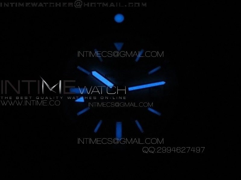 Avenger GMT SS White Sticks Marker Dial on Rubber strap A2836