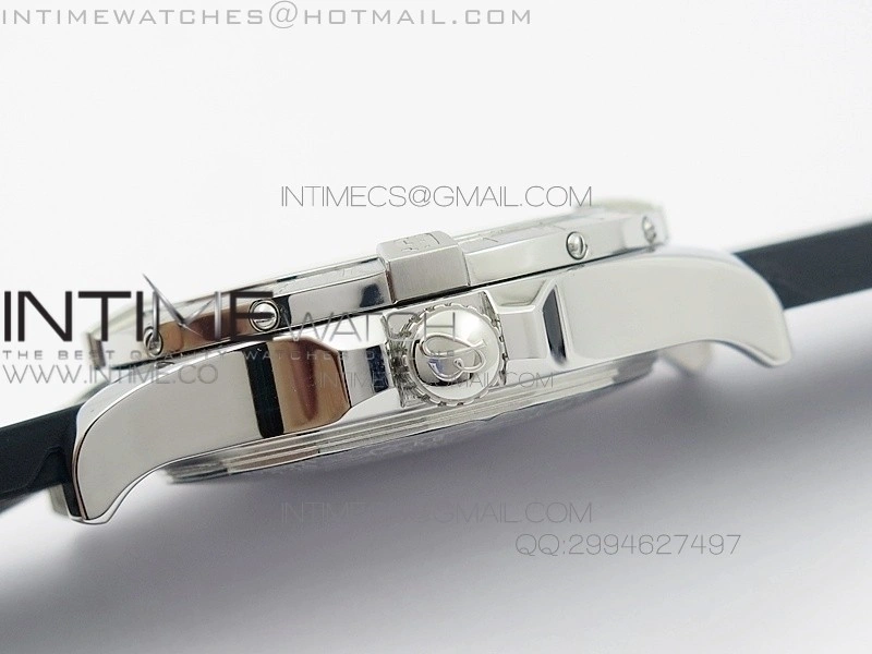 Avenger GMT SS White Sticks Marker Dial on Rubber strap A2836