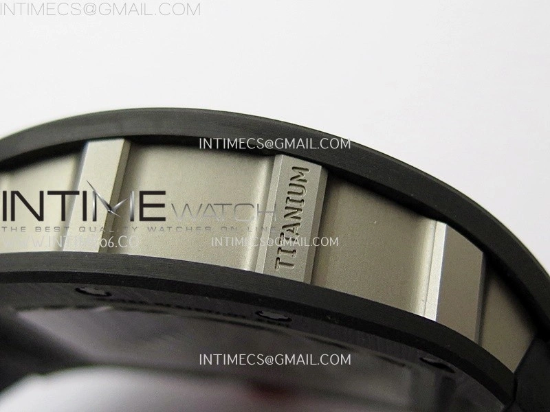 RM055 NTPT Ti APSF 1:1 Best Edition Black Inner Bezel Red Crown on Black Rubber Strap RMUL2 Super Clone