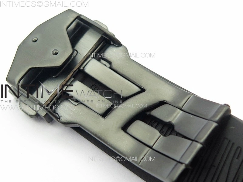 Big Bang Sang Bleu II Black Ceramic BBF Best Edition on Black Rubber Strap A1240