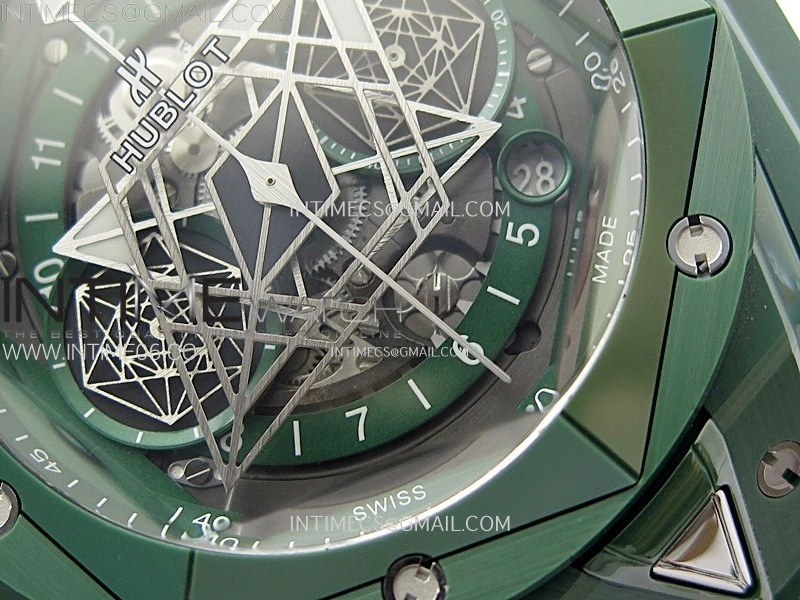 Big Bang Sang Bleu II Green Ceramic BBF Best Edition on Green Rubber Strap A1240
